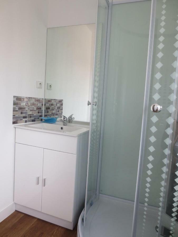 Appartements Et Studios Meubles Au Centre Ville D'Ouzouer Sur Loire Luaran gambar