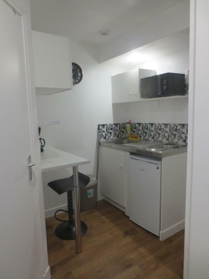 Appartements Et Studios Meubles Au Centre Ville D'Ouzouer Sur Loire Luaran gambar